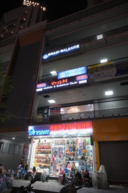 Kalash Square building